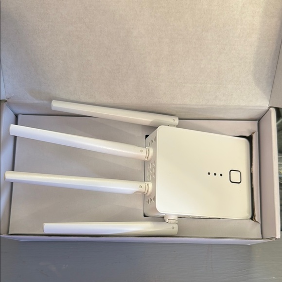 WiFi Repeater White Wi-Fi Extender nonser - Picture 2 of 4